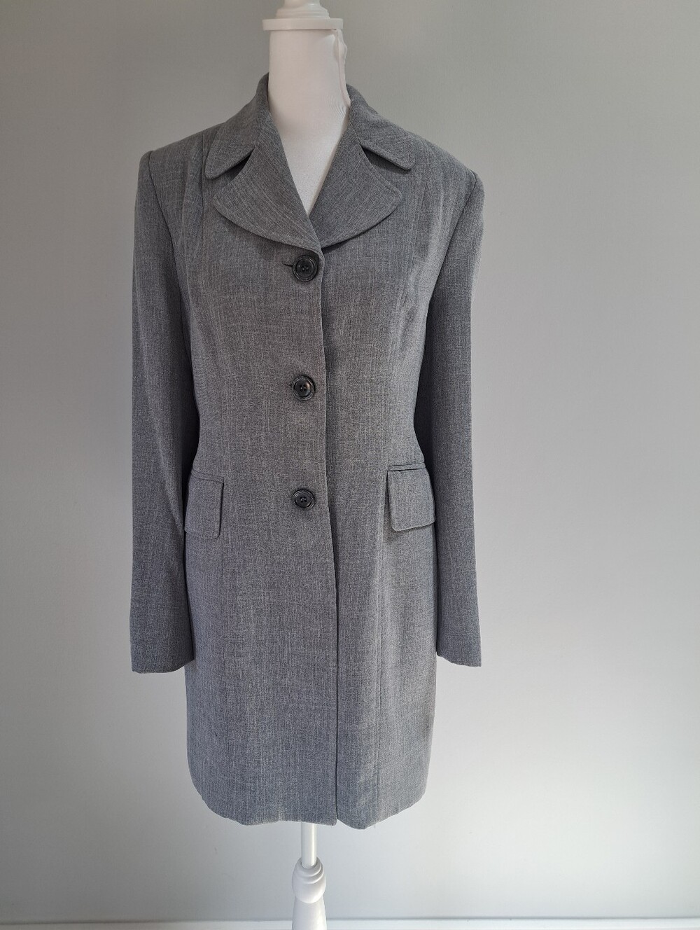 2-Pieces Set: Coat & Sleeveless Gray Sheath Dress - Classic Workwear Vintage